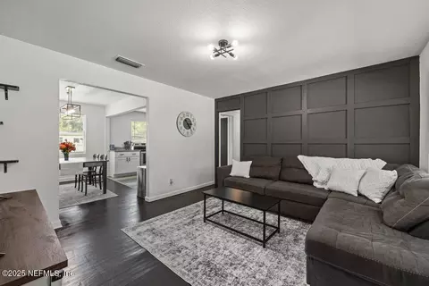 6584 Larne Ave, Jacksonville, FL 32244