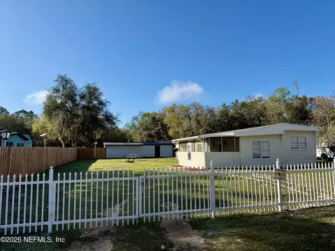 109 Martindale Ave, Interlachen, FL 32148