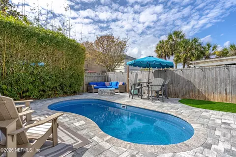 402 11th Ave S, Jacksonville Beach, FL 32250