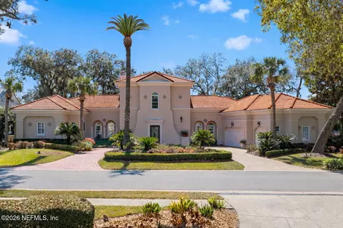 1049 Shipwatch Dr E, Jacksonville, FL 32225