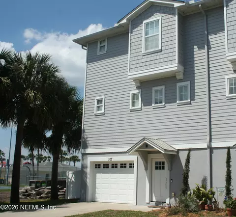 107 17th Ave S #B, Jacksonville Beach, FL 32250