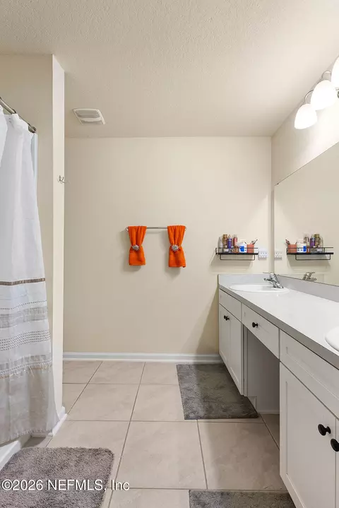 Bath - 98 Oarsman Crossing Dr, Saint Augustine, FL 32095 photo 1 of 4