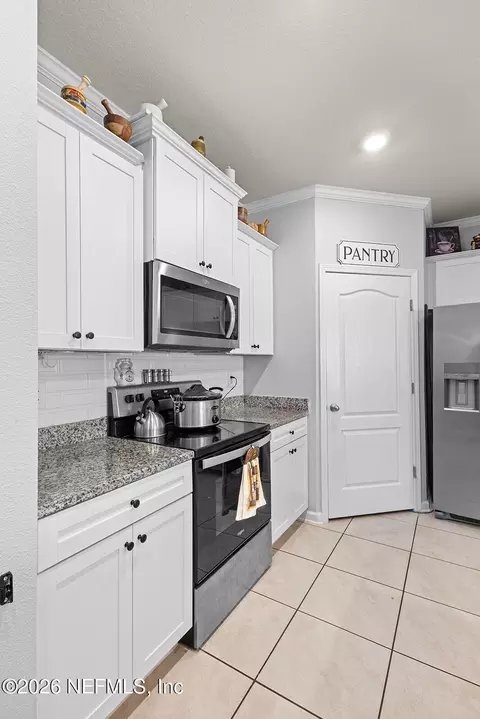 Kitchen - 98 Oarsman Crossing Dr, Saint Augustine, FL 32095 photo 6 of 6