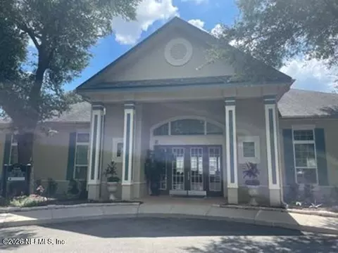 13700 Richmond Park Dr N #605, Jacksonville, FL 32224