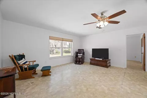 Living - 986 State Road 20, Interlachen, FL 32148 photo 2 of 3