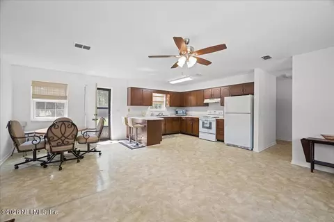 Entry Way - 986 State Road 20, Interlachen, FL 32148 photo 1 of 2