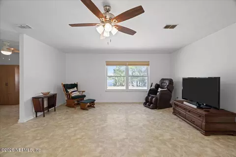 Living - 986 State Road 20, Interlachen, FL 32148 photo 3 of 3
