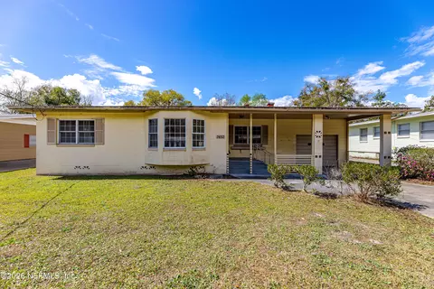 7452 Greenway Dr, Jacksonville, FL 32244