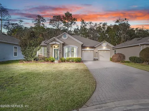 825 Aspen Leaf Dr, Jacksonville, FL 32256