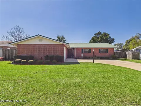 203 Citra Dr, Palatka, FL 32177