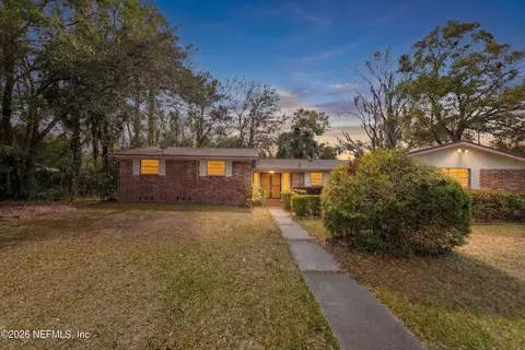 8648 Howell Dr, Jacksonville, FL 32208