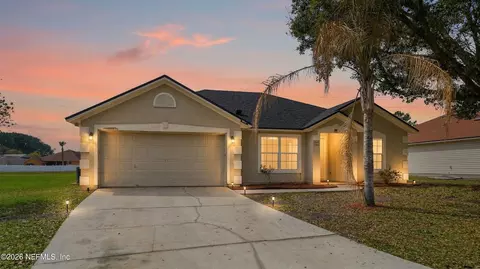 1530 Summit Oaks Dr W, Jacksonville, FL 32221