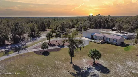 105 Lake Como Dr, Pomona Park, FL 32181