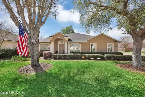 13696 Devan Lee Dr E, Jacksonville, FL 32226