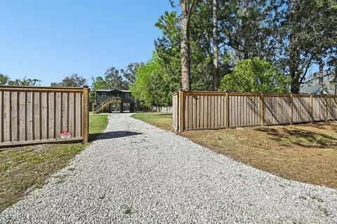 4093 Lazy Acres Rd, Middleburg, FL 32068
