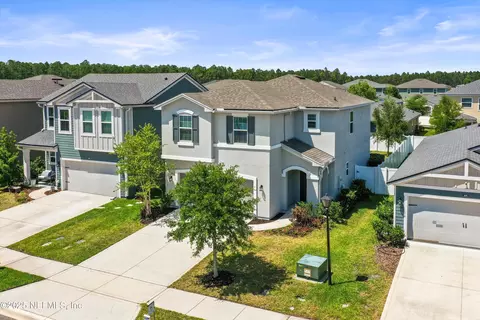 411 Narrowleaf Dr, Saint Johns, FL 32259