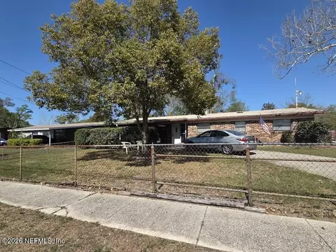 295 Bonnlyn Dr, Orange Park, FL 32073