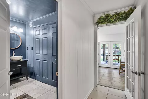 Entry Way - 8160 Wendover Rd, Saint Augustine, FL 32092 photo 2 of 3