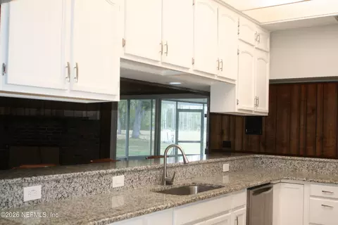 Kitchen - 43535 Freedom Dr, Callahan, FL 32011 photo 1 of 4