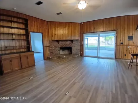 Living - 43535 Freedom Dr, Callahan, FL 32011 photo 3 of 6