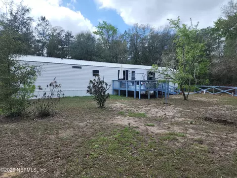 231 Lakeview Ct, Interlachen, FL 32148