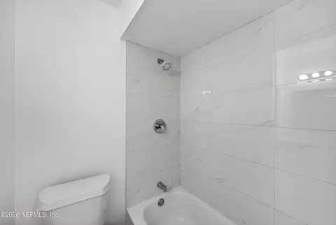 Bath - 217 Carver St W, Saint Augustine, FL 32080 photo 2 of 4