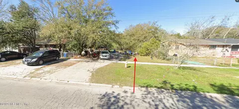 7120 Ken Knight Dr W, Jacksonville, FL 32208