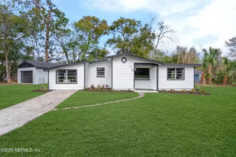 6749 Mopsy Ln, Jacksonville, FL 32210