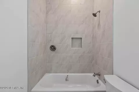 Bath - 125 Spoonbill Point Ct, Saint Augustine, FL 32080 photo 3 of 13