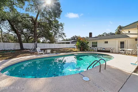 655 SW Pointview Rd, Keystone Heights, FL 32656