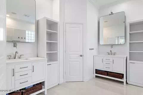 Bath - 844 Eagle Point Dr, Saint Augustine, FL 32092 photo 4 of 9