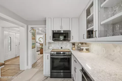Kitchen - 13380 Eynon Dr, Jacksonville, FL 32258 photo 8 of 8