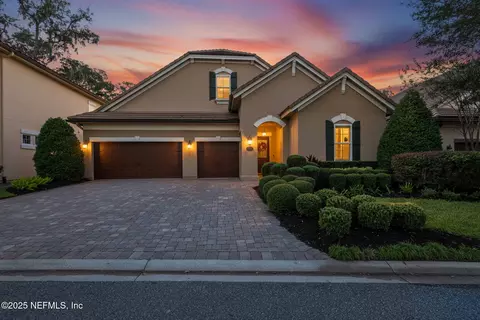1363 Heritage Manor Dr, Jacksonville, FL 32207
