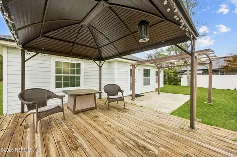 Exterior - 87122 Villa Ln, Yulee, FL 32097 photo 4 of 4