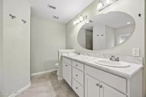 Bath - 87122 Villa Ln, Yulee, FL 32097 photo 1 of 3