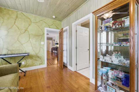 Entry Way - 17 Sylvan Dr, Saint Augustine, FL 32084 photo 4 of 4