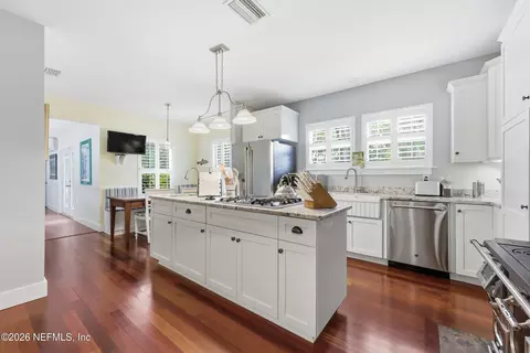Kitchen - 17 Sylvan Dr, Saint Augustine, FL 32084 photo 3 of 7