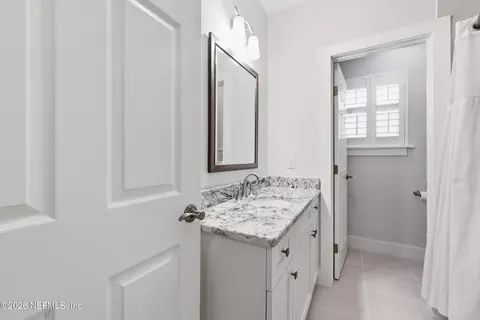 Bath - 17 Sylvan Dr, Saint Augustine, FL 32084 photo 6 of 8