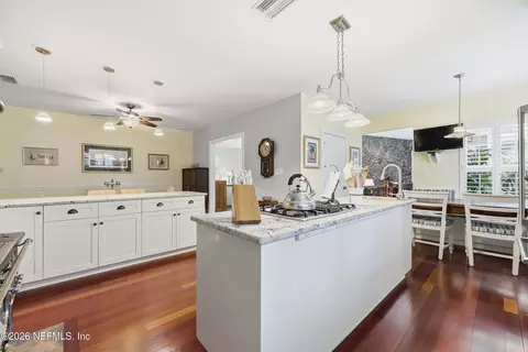 Kitchen - 17 Sylvan Dr, Saint Augustine, FL 32084 photo 5 of 7