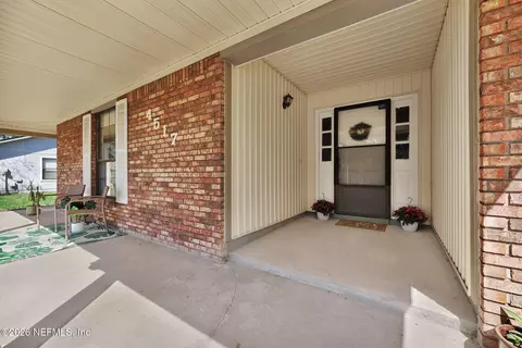 4517 Crosstie Rd N, Jacksonville, FL 32257
