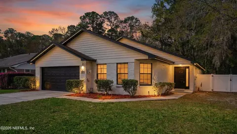 2338 Blossom Ridge Dr N, Jacksonville, FL 32218