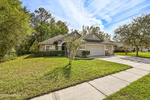 494 Apple Creek Drive Dr, Jacksonville, FL 32218