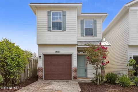 710 S 7th St, Fernandina Beach, FL 32034