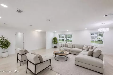 8833 Coventry Ct, Jacksonville, FL 32257