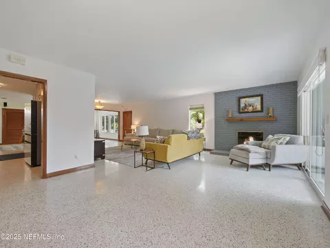 Living - 205 Coquina Ave, Saint Augustine, FL 32080 photo 4 of 6