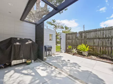 Exterior - 205 Coquina Ave, Saint Augustine, FL 32080 photo 10 of 11