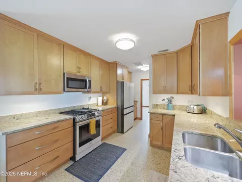 Kitchen - 205 Coquina Ave, Saint Augustine, FL 32080 photo 2 of 5