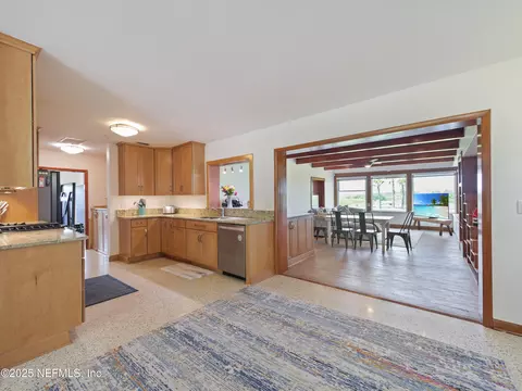 Kitchen - 205 Coquina Ave, Saint Augustine, FL 32080 photo 5 of 5