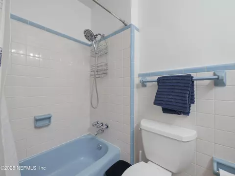 Bath - 205 Coquina Ave, Saint Augustine, FL 32080 photo 5 of 5