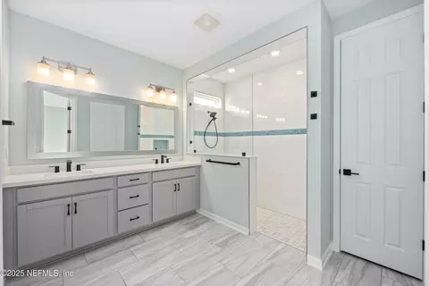 Bath - 812 Windley Dr, Saint Augustine, FL 32092 photo 1 of 5